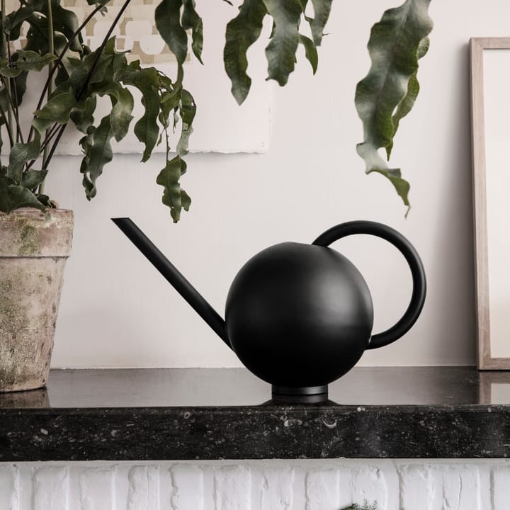 Orb vesikannu, Musta Ferm Living