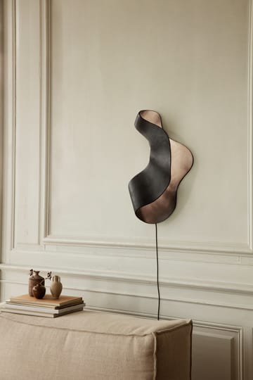 Oyster seinävalaisin - Black - Ferm Living