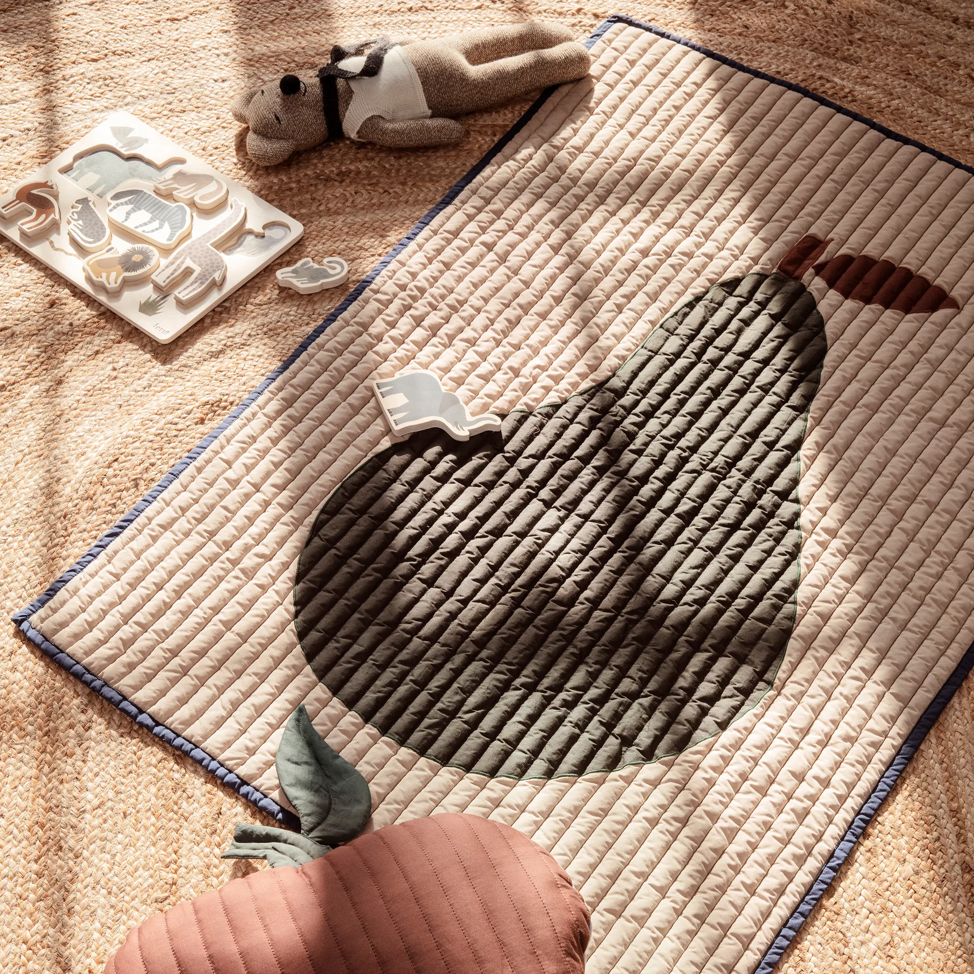 Pear huopa 80x110 cm, Hiekka-tummanvihreä Ferm Living