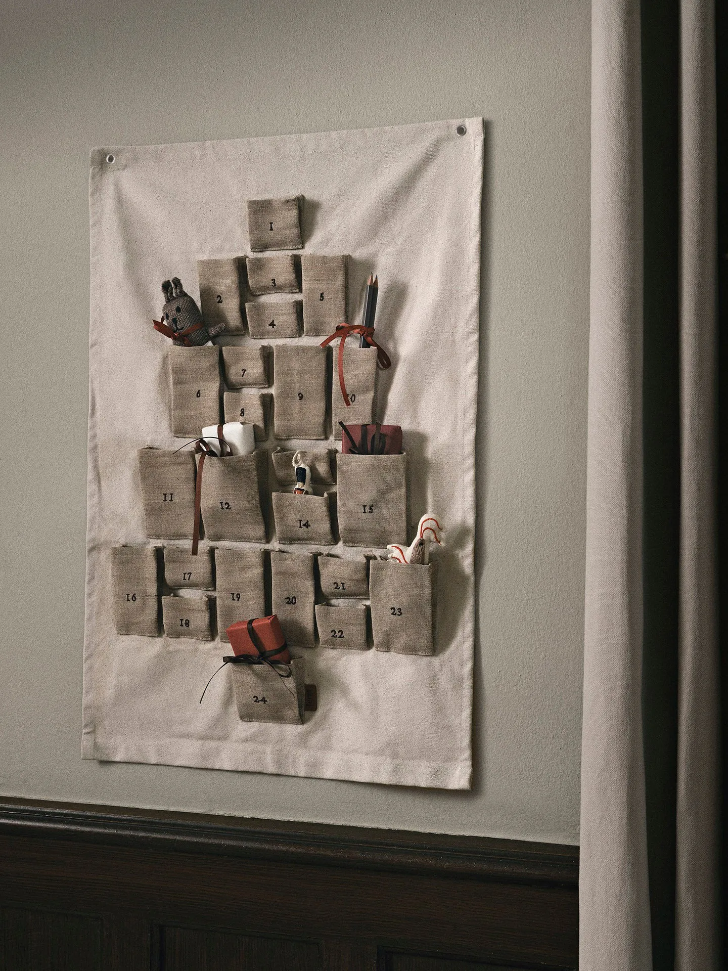 Pine joulukalenteri, Maxi, 90 x 125 cm Ferm Living