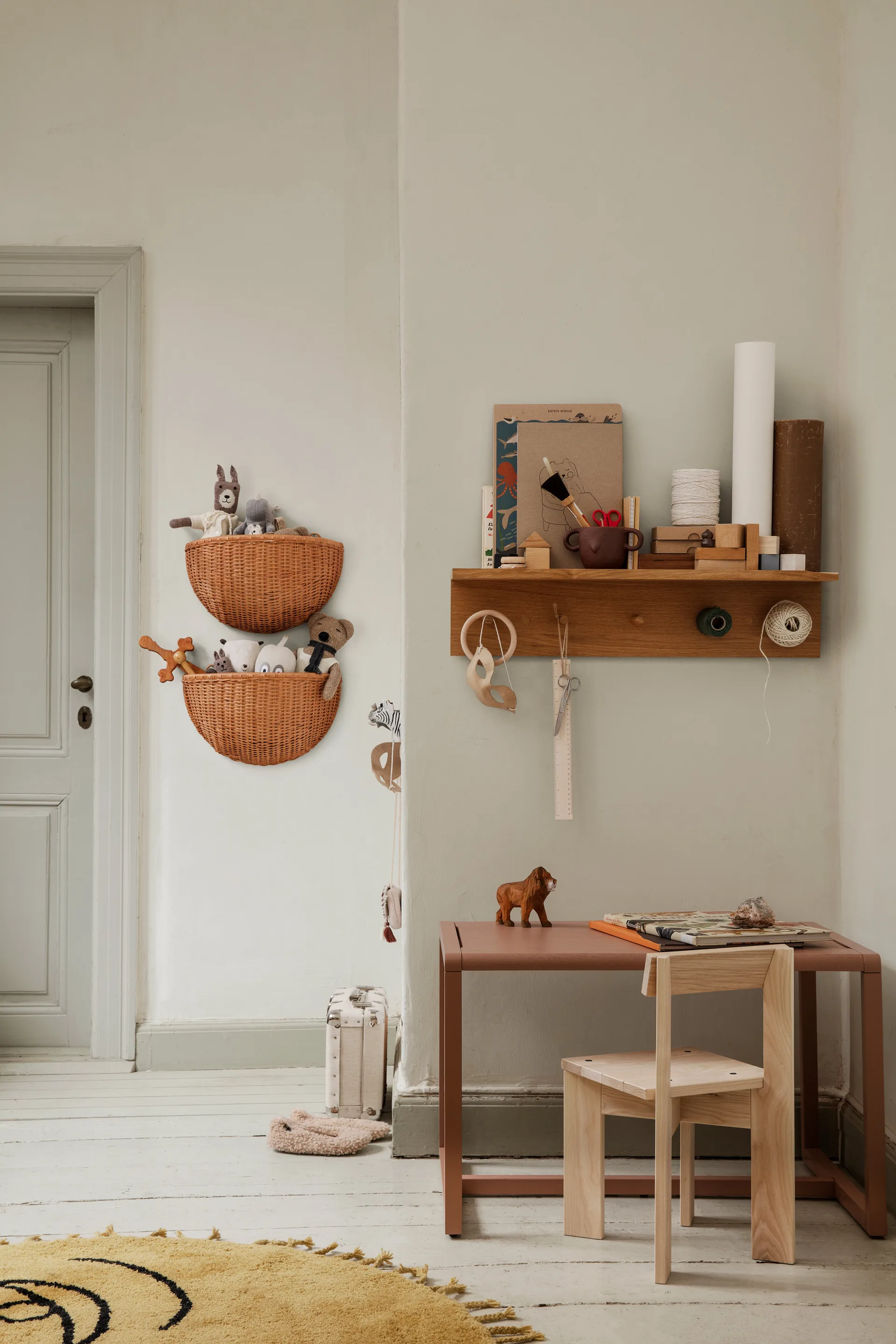 Place Rack naulakkohylly tammi, Medium Ferm Living