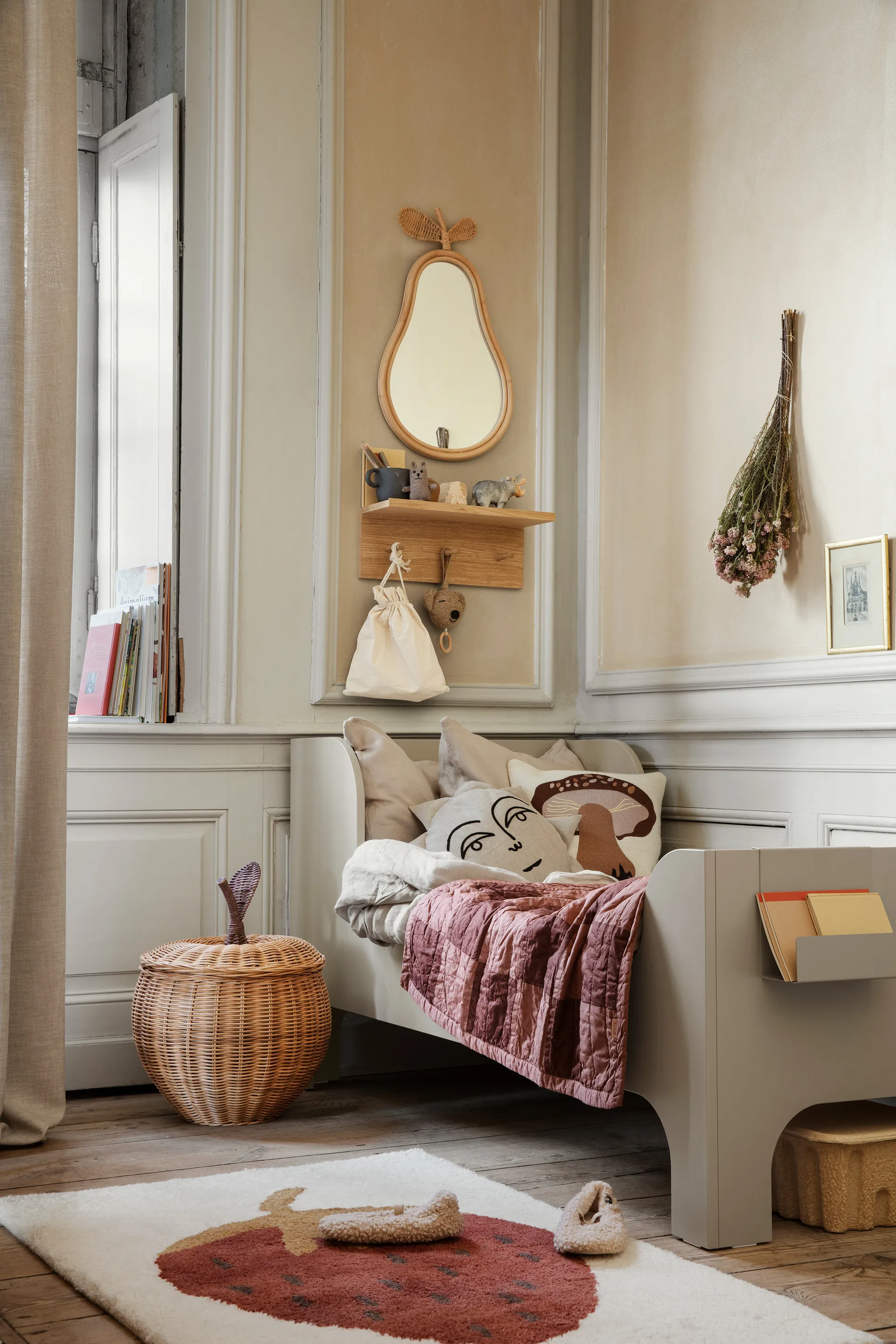 Place Rack naulakkohylly tammi, Pieni Ferm Living