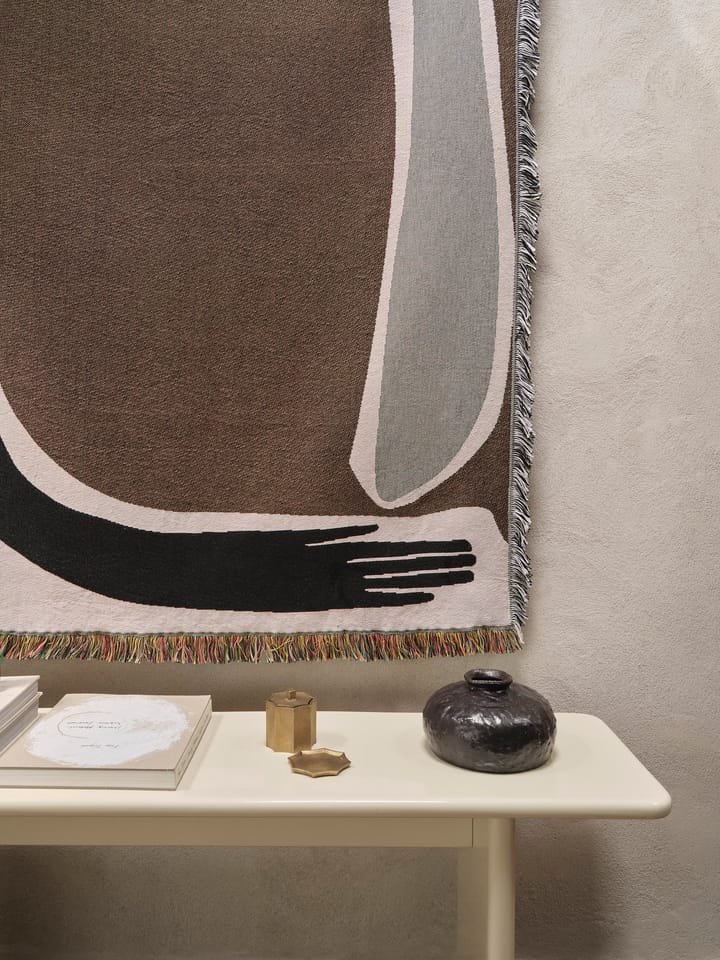 Pose Tapestry viltti 120x170 cm, Coffee Ferm Living
