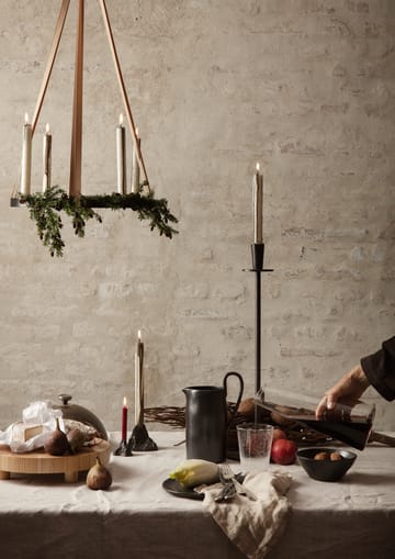 Pyöreä kynttiläteline, musta messinki - suuri - Ferm Living