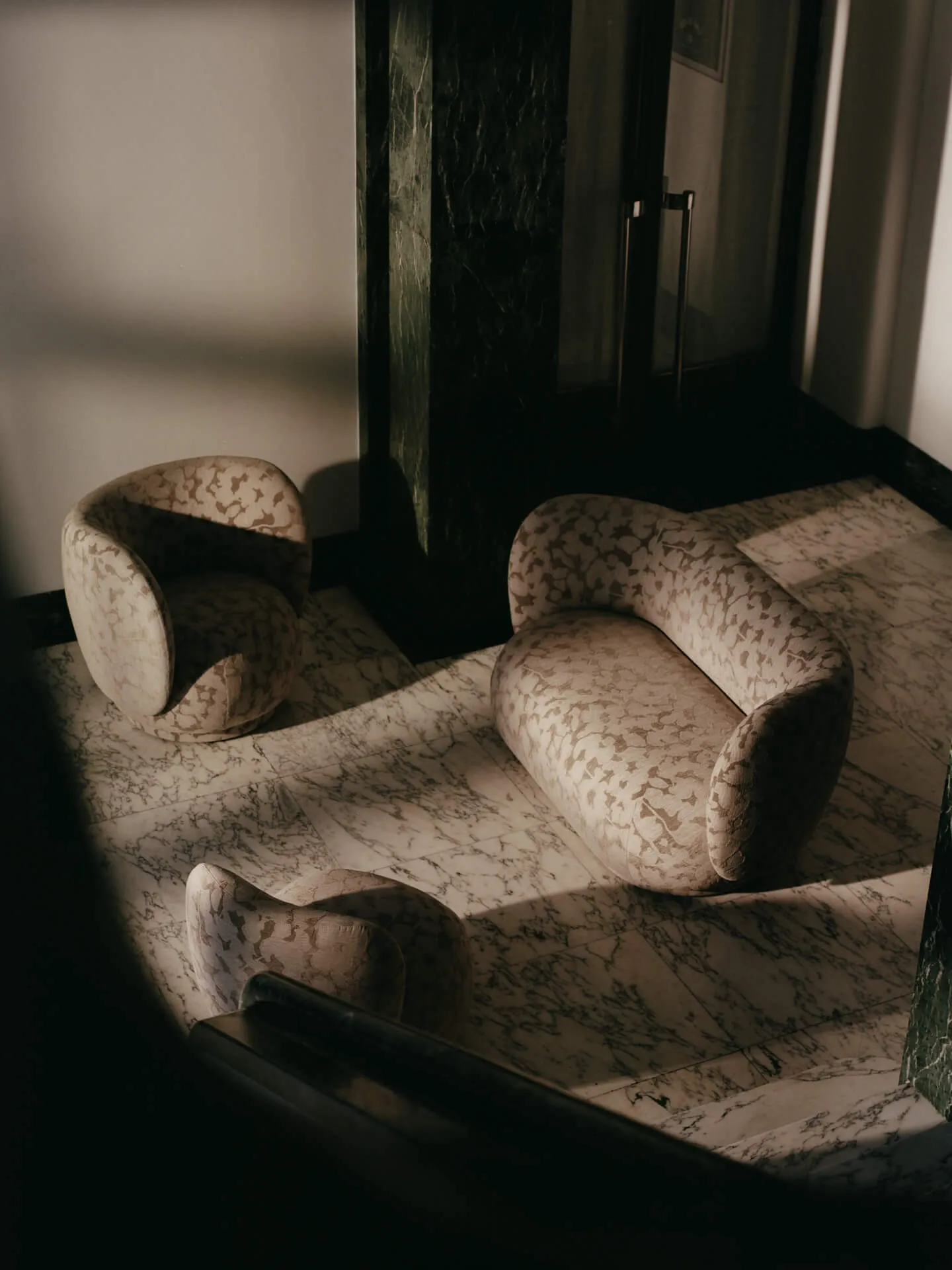 Rico lounge chair nojatuoli swivel, Cilla-Taupe Ferm Living