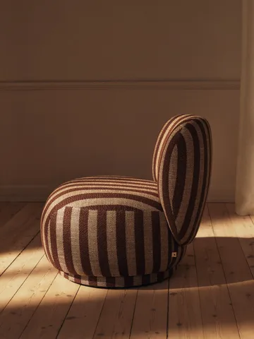 Rico lounge chair piccolo nojatuoli - Louisiana, Sand-chocolate - Ferm Living