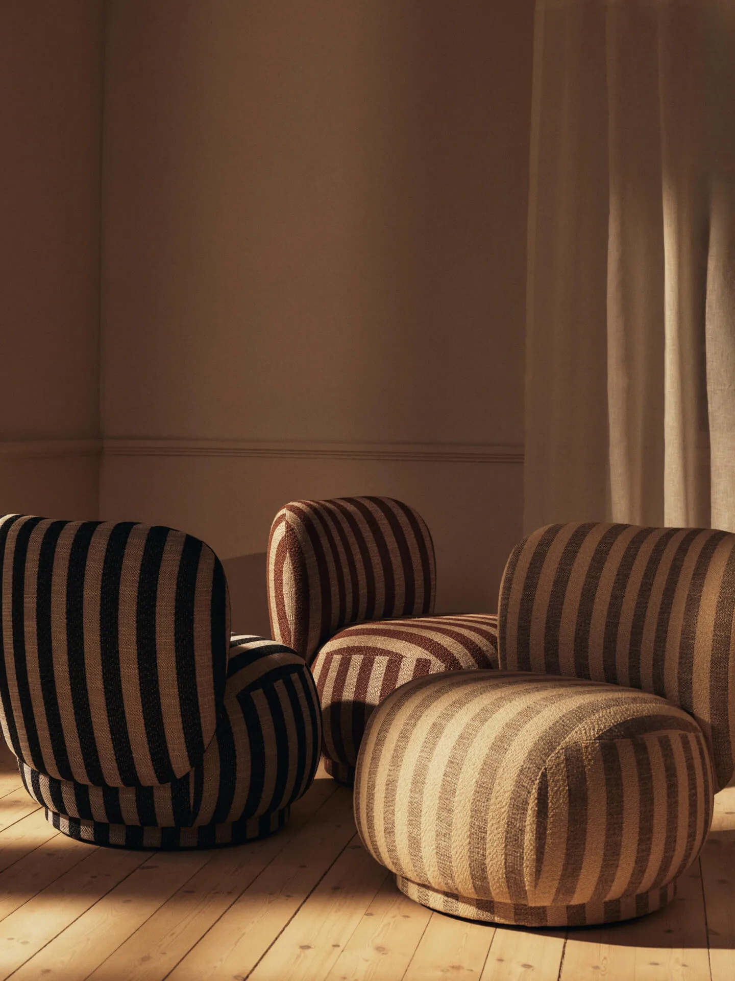 Rico lounge chair piccolo nojatuoli, Louisiana, Sand-chocolate Ferm Living