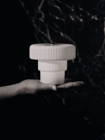 Ripple portaattilamppu 10 cm - White - Ferm Living