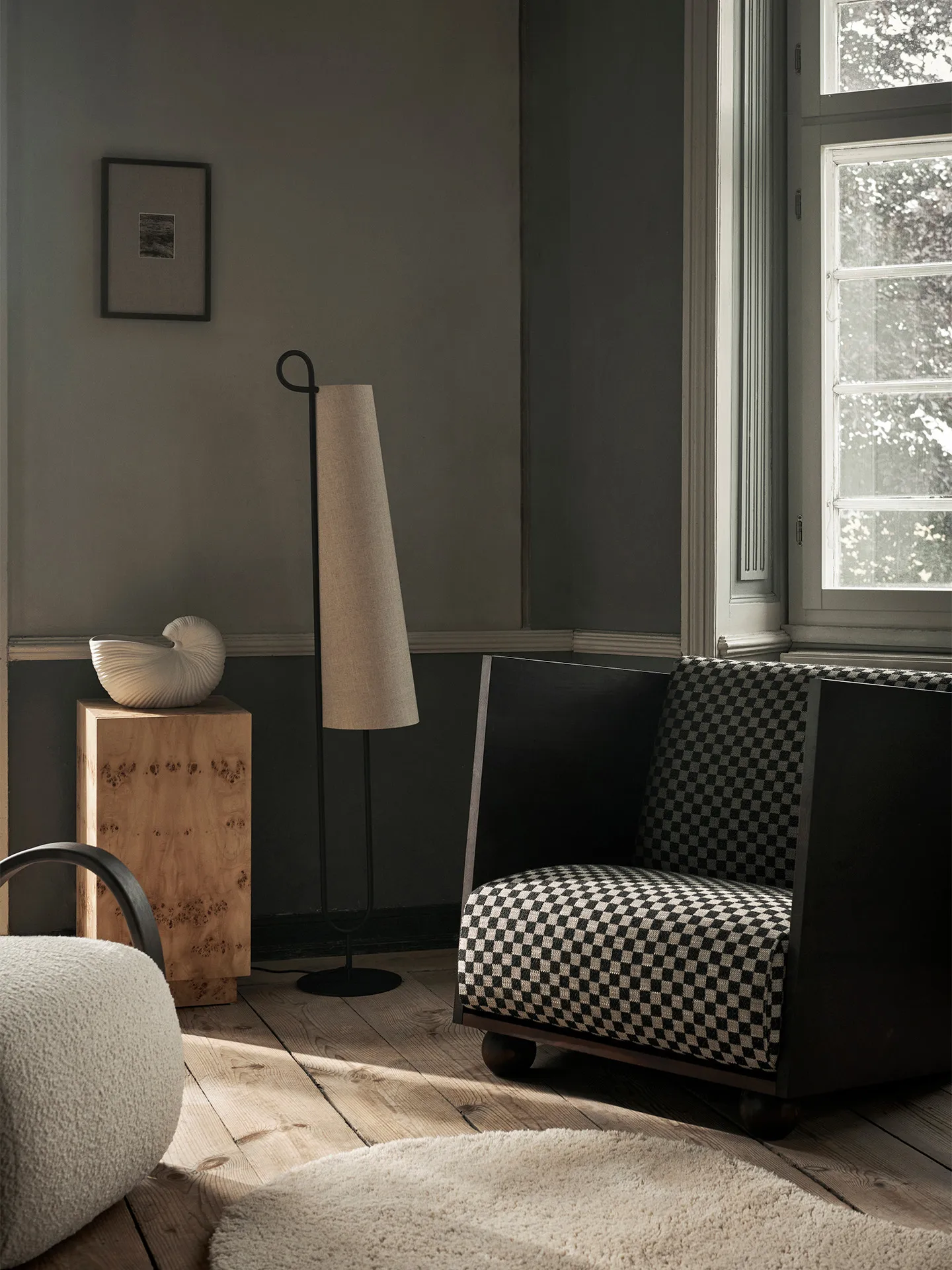 Rum Lounge Chair Check, Pimeä värjätty-hiekka-musta Ferm Living