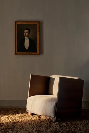 Rum loungenojatuoli rich linen - Dark stained-natural - Ferm Living