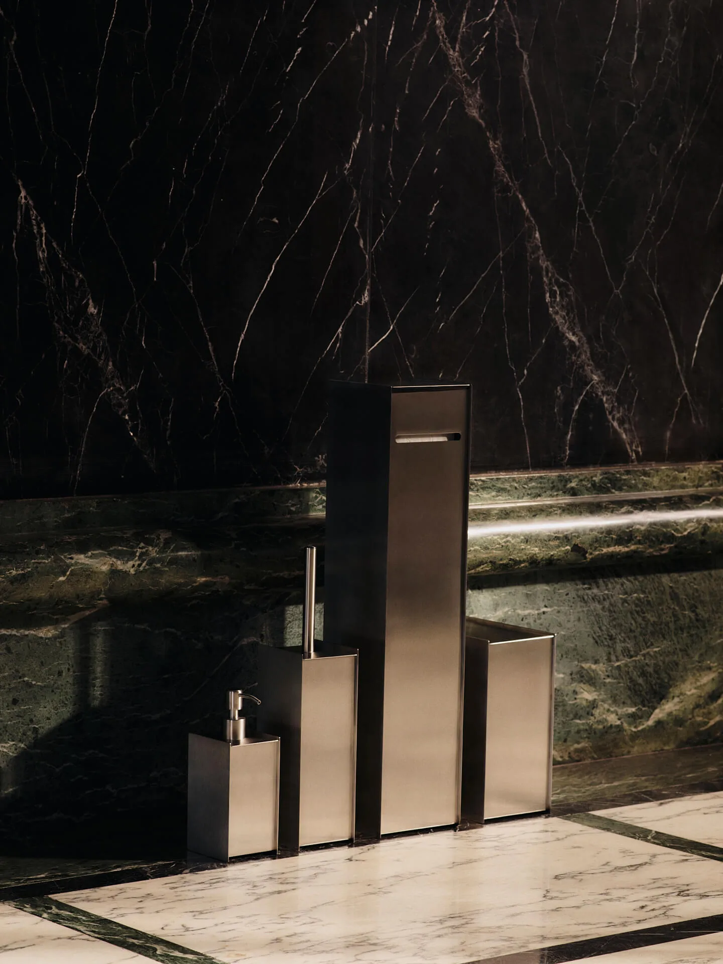 Sama wc-paperiteline, Brushed stainless steel Ferm Living