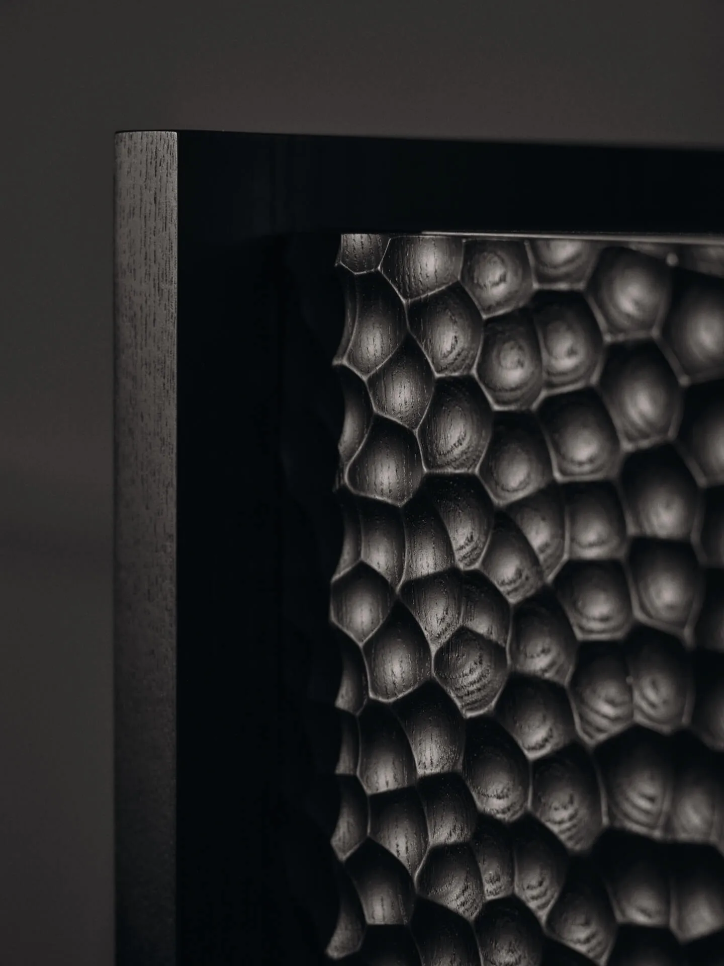 Scarni senkki, Tummapetsattu saarni, 163×50×74 cm Ferm Living