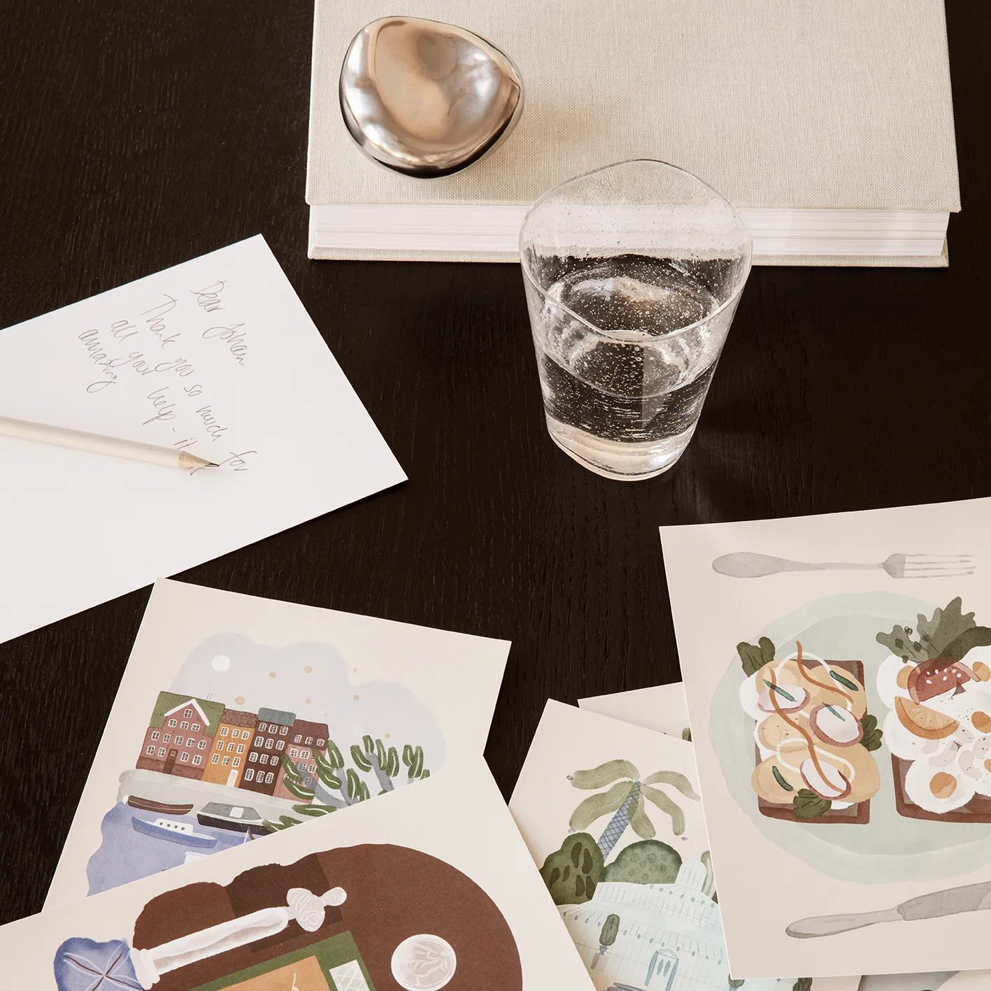 Sculptural koriste, Ruostumaton teräs Ferm Living