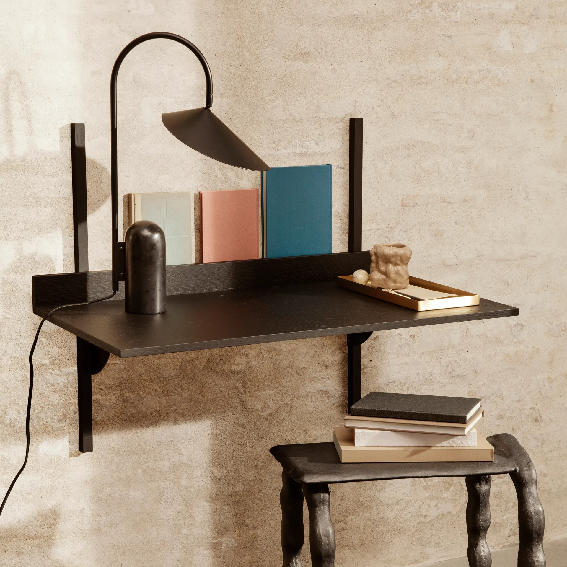 Sector kirjoitustaso, Black ash-black brass Ferm Living