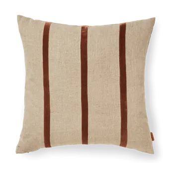 Senti Stripe tyyny 50x50 cm - Linen-carob brown - Ferm Living