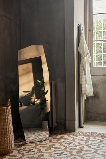 Shard lattiapeili 57,8 x 165 cm - Black - Ferm Living