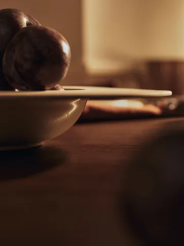 Sonae syvä lautanen - Harmaa-valkoinen, Ø30 cm - Ferm Living