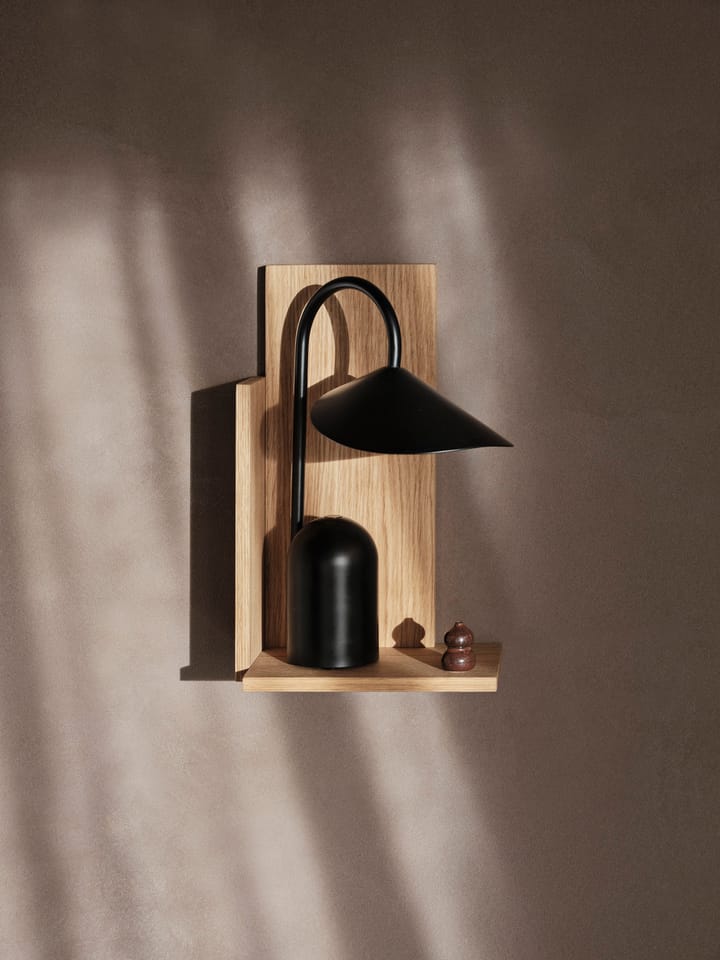 Stagger hylly tall, Oiled Oak Ferm Living