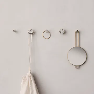 Stone -pieni koukku - valkoinen marmori - messinki - Ferm Living