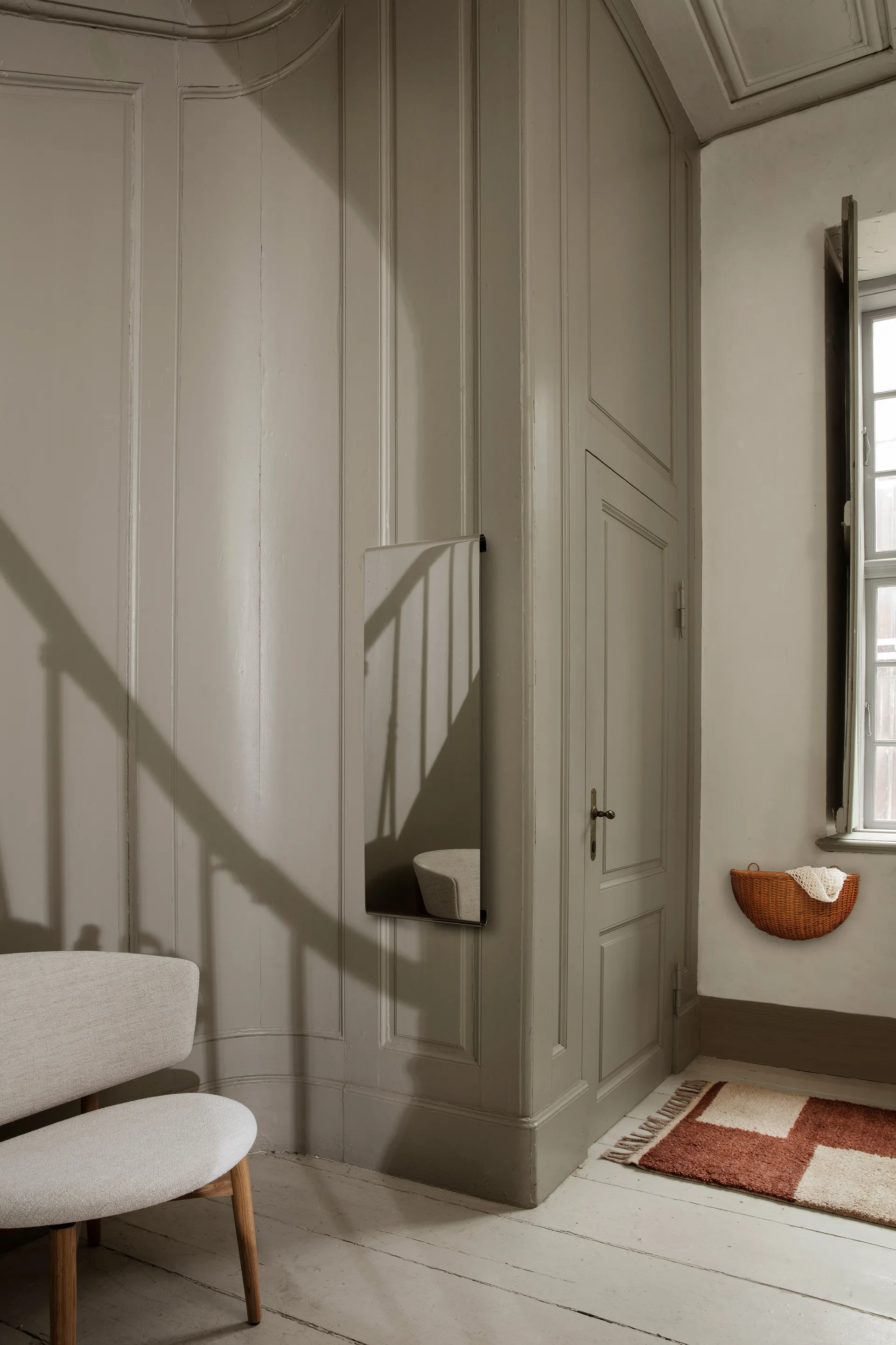 Tangent peili, Iso Ferm Living