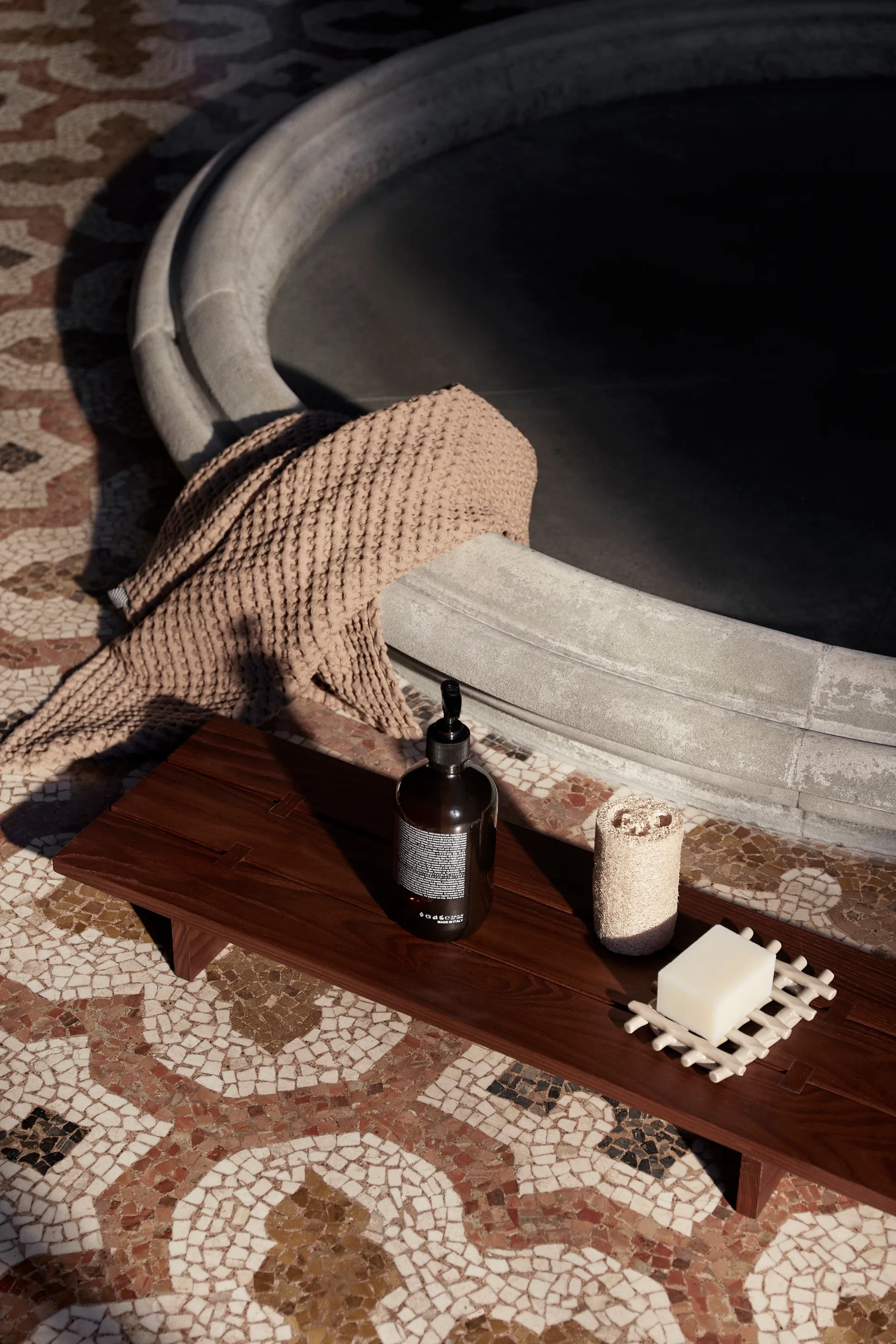 Tategu tarjotinpöytä 70 x 22,1 x 7 cm, Dark brown Ferm Living