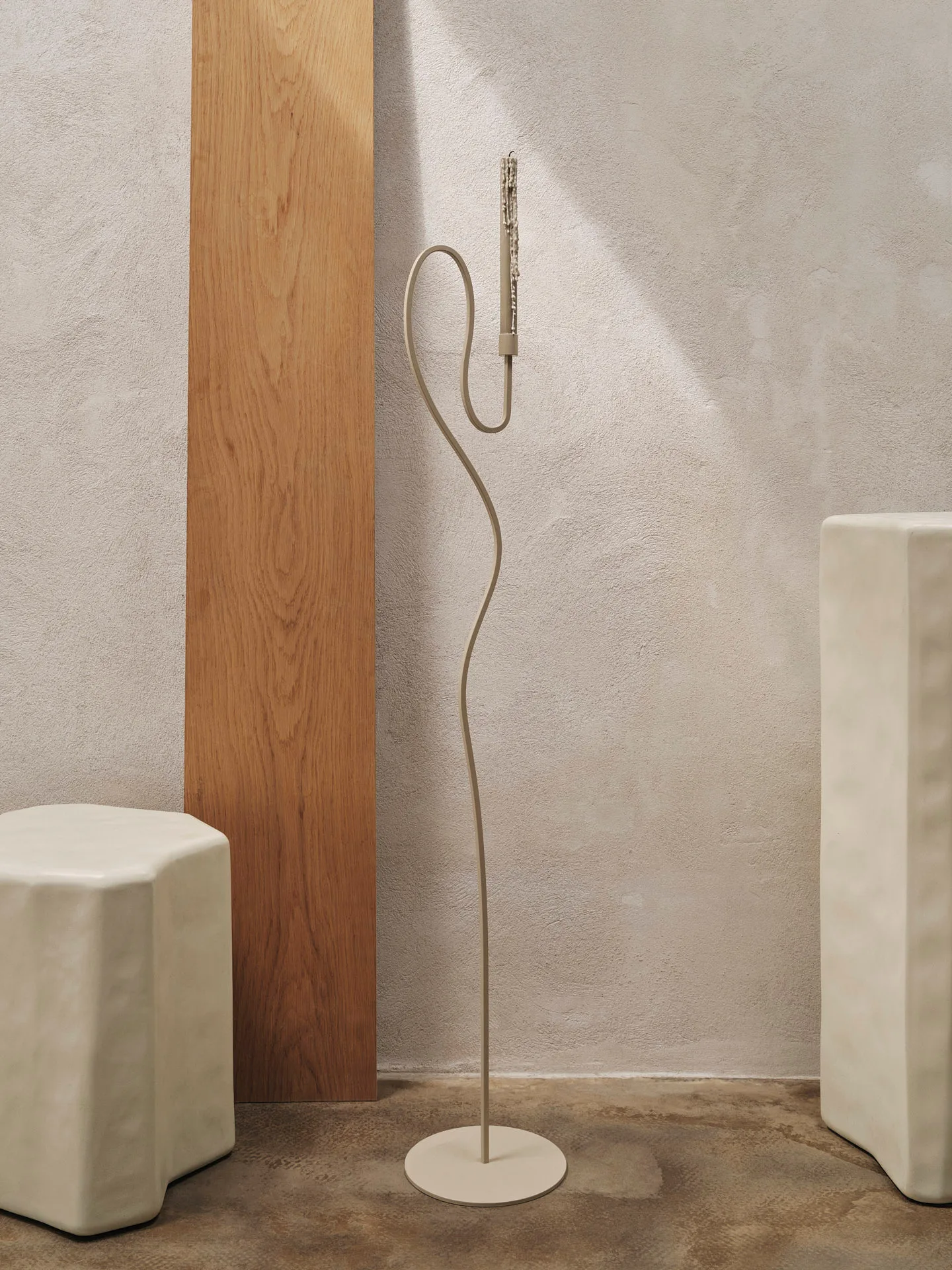 Valse lattiakynttilänjalka, Cashmere Ferm Living