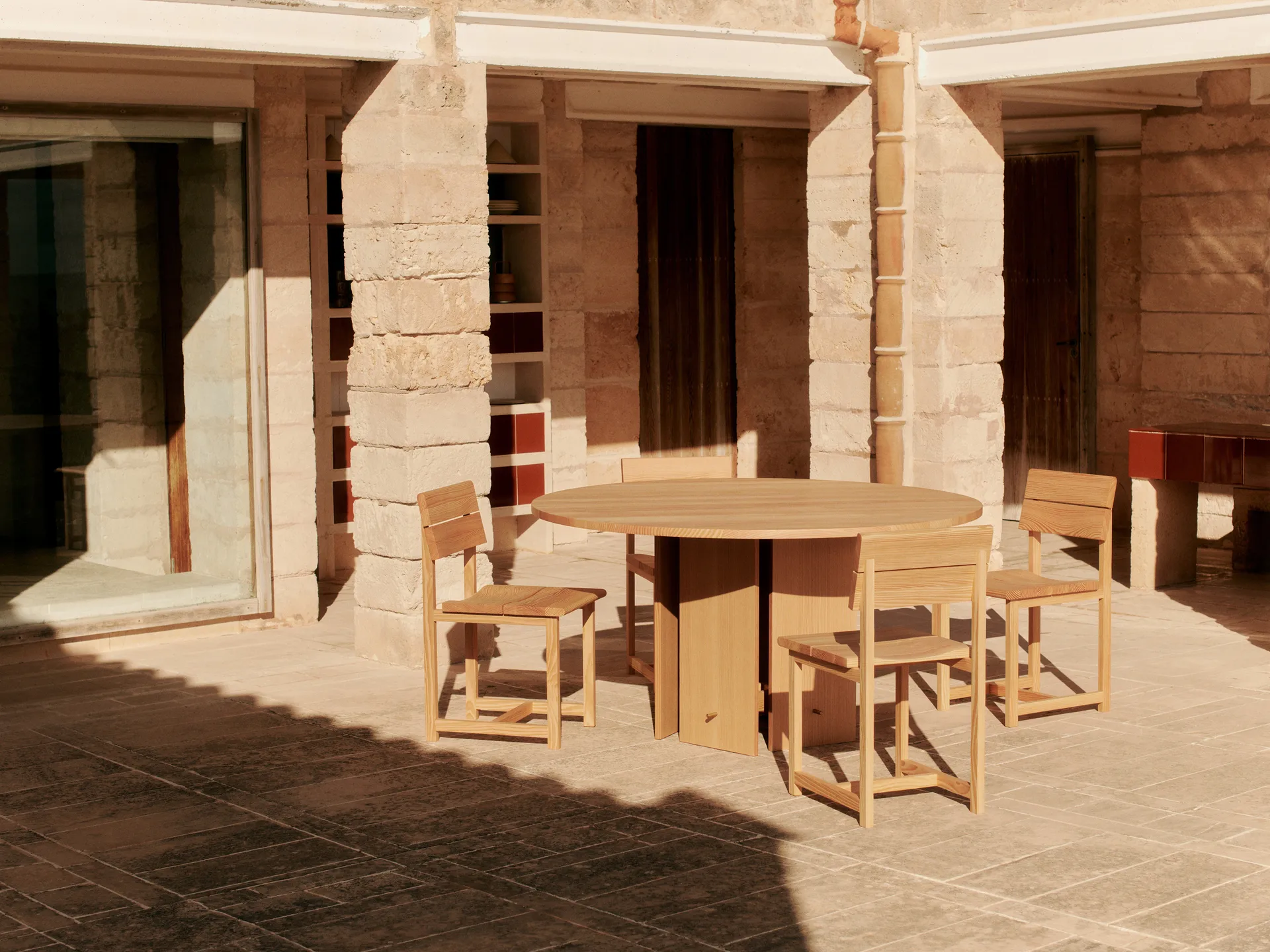 Visit dining chair tuoli, Douglas-kuusi Ferm Living