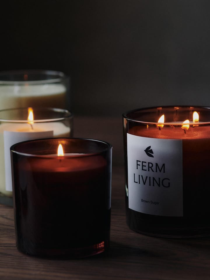 Vitto tuoksukynttilä 45 h, Light Celedon Ferm Living