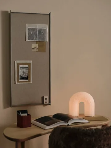 Vuelta outdoor kannettava pöytälamppu - White, 25 cm - Ferm Living