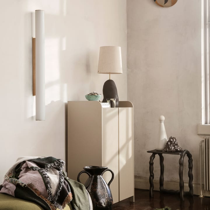 Vuelta seinävalaisin 100 cm, Valkoinen-Messinki Ferm Living