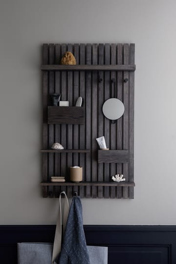 Wooden multi shelf hylly - Tummapetsattu saarni - Ferm Living