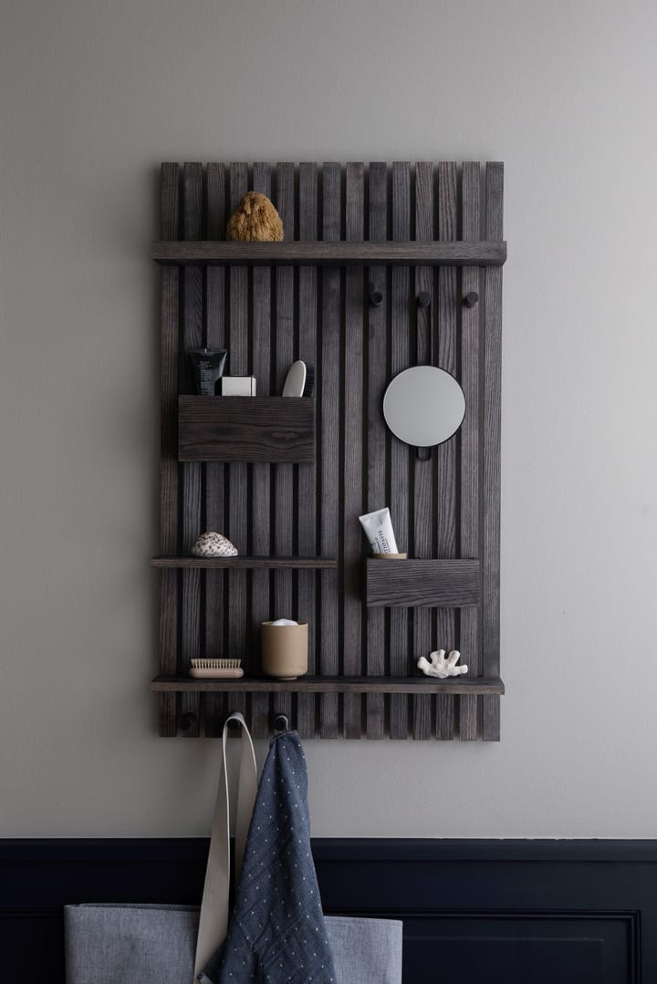 Wooden multi shelf hylly, Tummapetsattu saarni Ferm Living