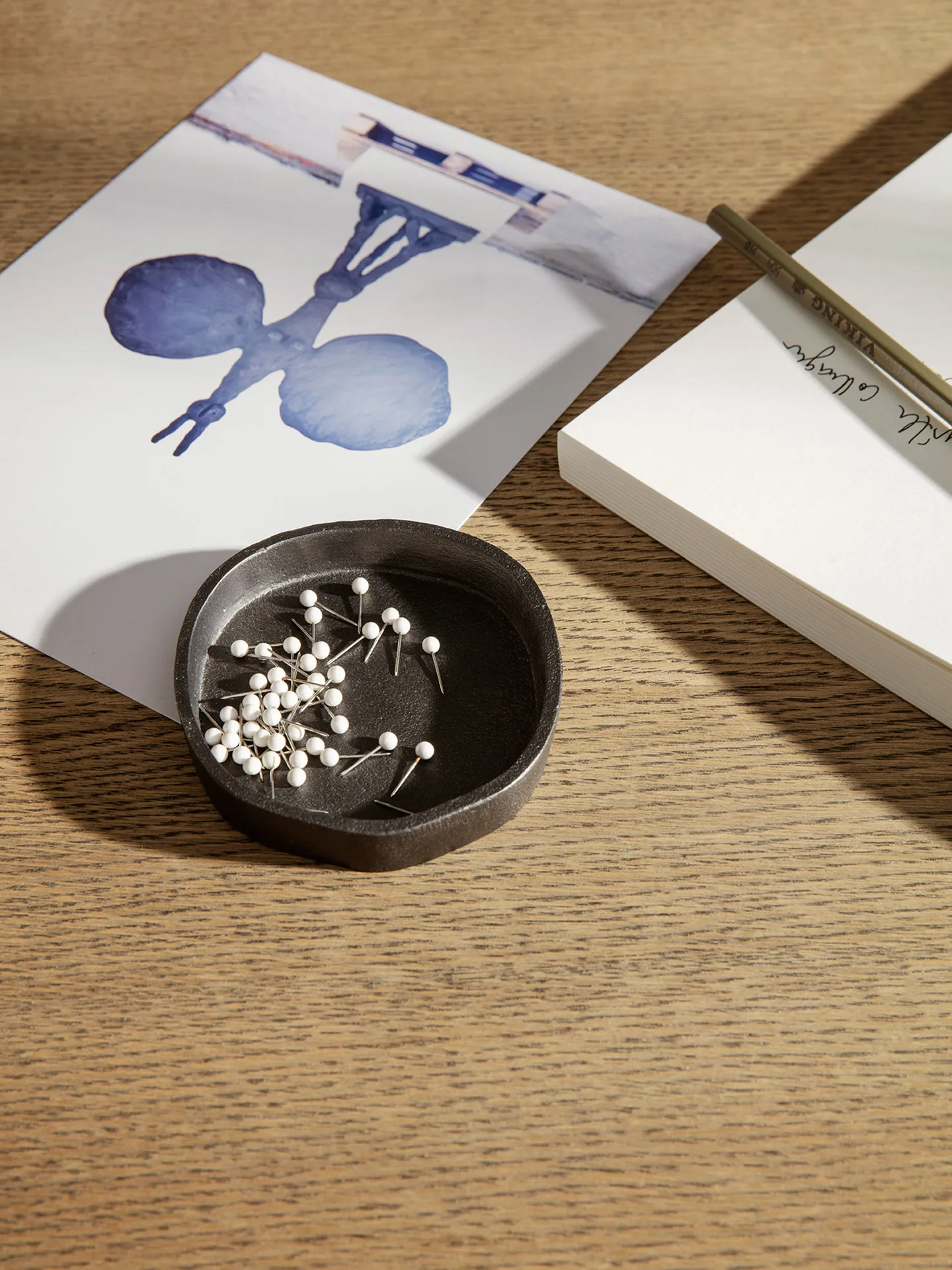 Yama tarjotin pyöreä 8,3x8,9 cm, Mustettu alumiini Ferm Living