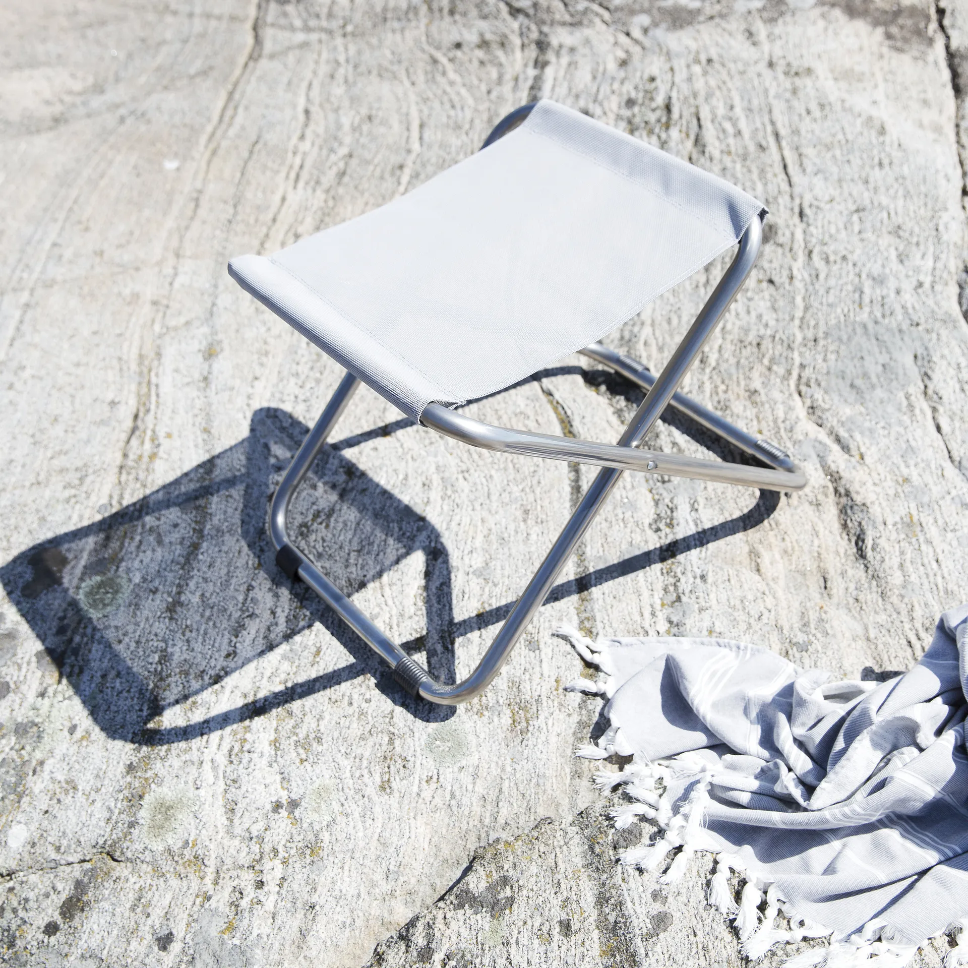 Chico jakkara, Sage green-alumiinirunko Fiam