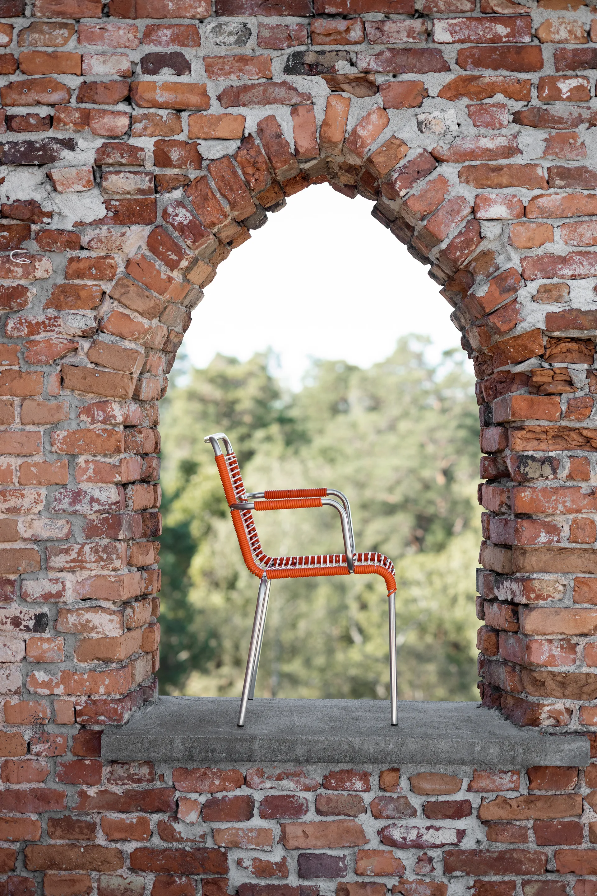 Mya käsinojatuoli alumiini, Orange Fiam