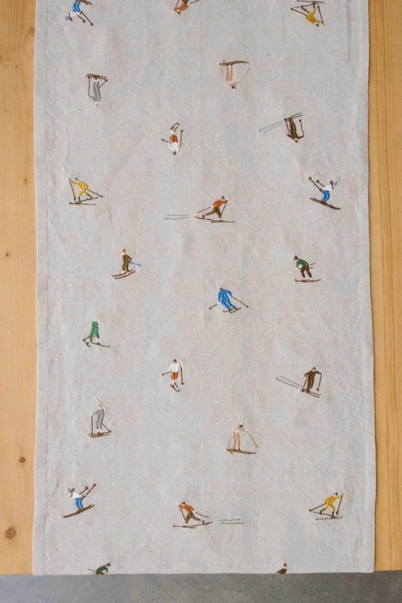Skiers pöytäliinarunneri, Luonnollinen, 45x150 cm Fine Little Day