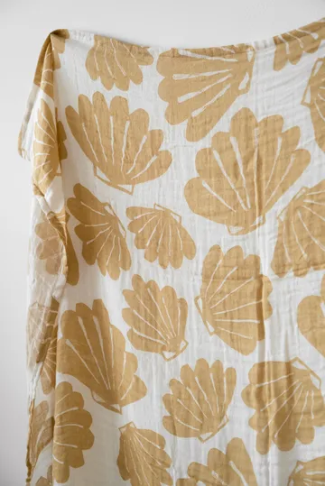 Snäcka musliiniviltti 120 x 120 cm - Sand - Fine Little Day