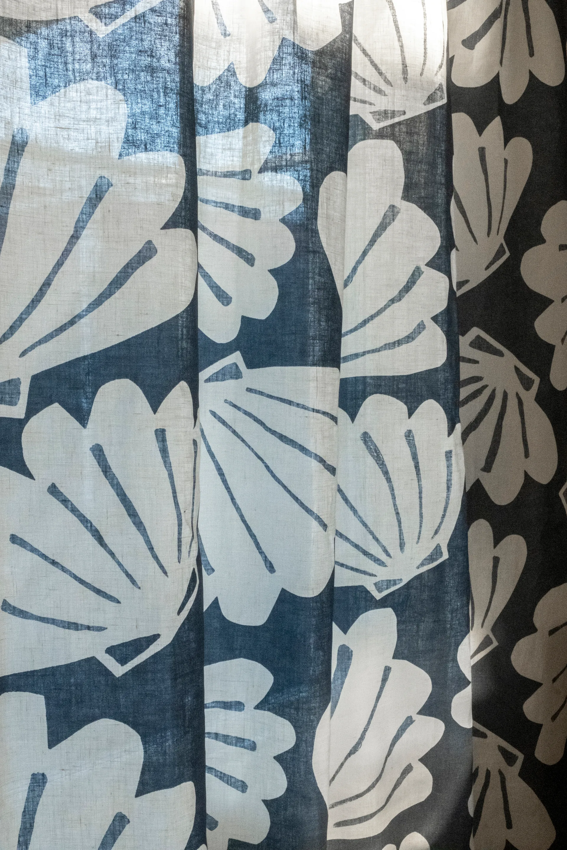 Snäcka sivuverho 145 x 250, Sininen Fine Little Day