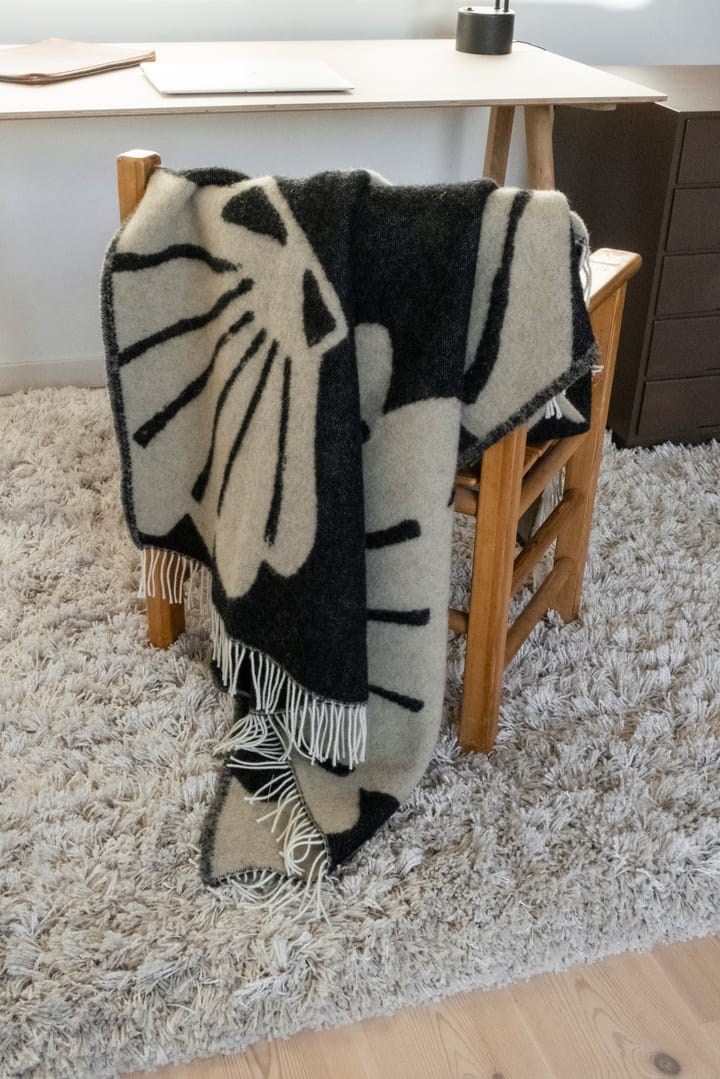 Snäcka viltti 130 x 190 cm, Coal-Beige Fine Little Day