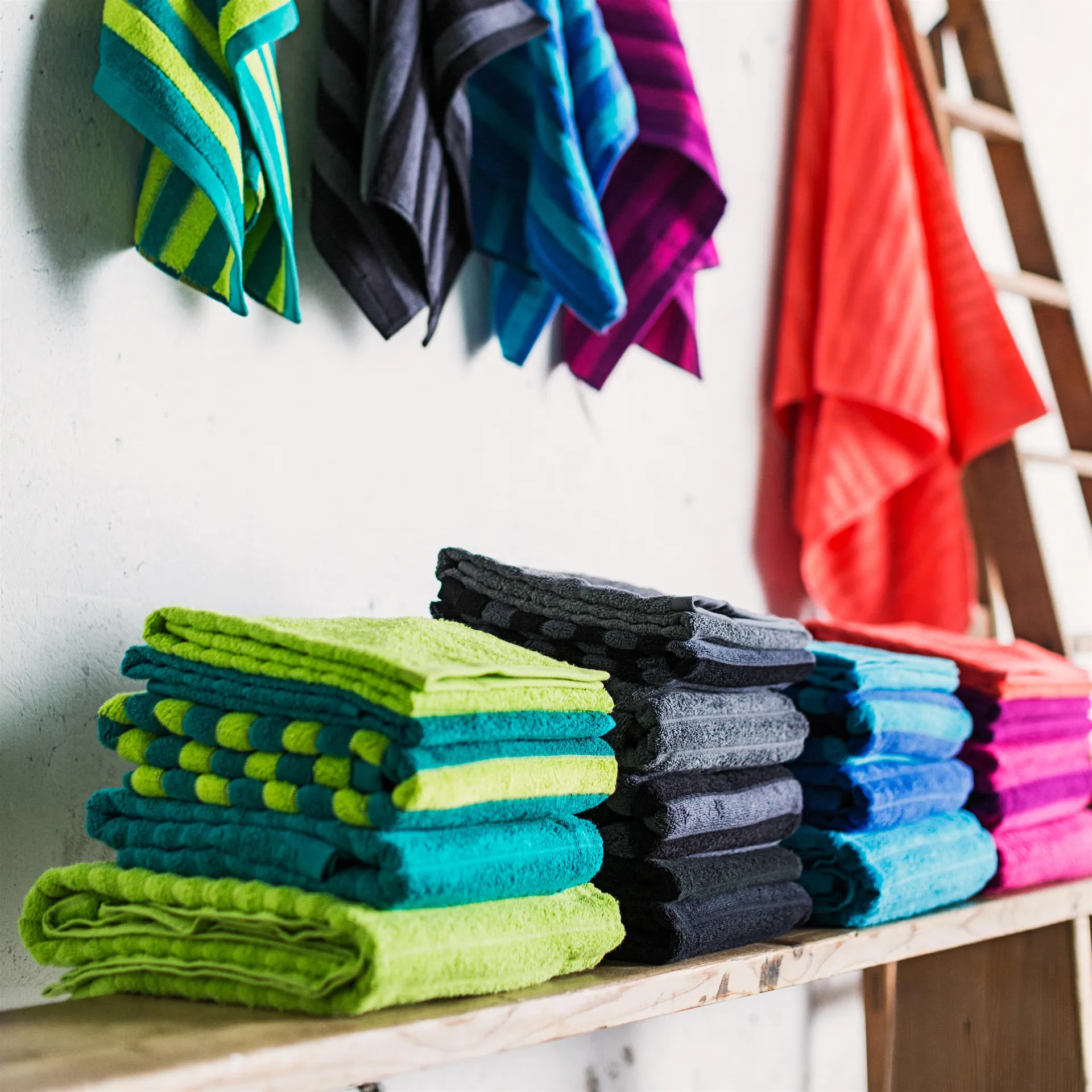 Reilu kylpypyyhe 70x150 cm, harmaa Finlayson