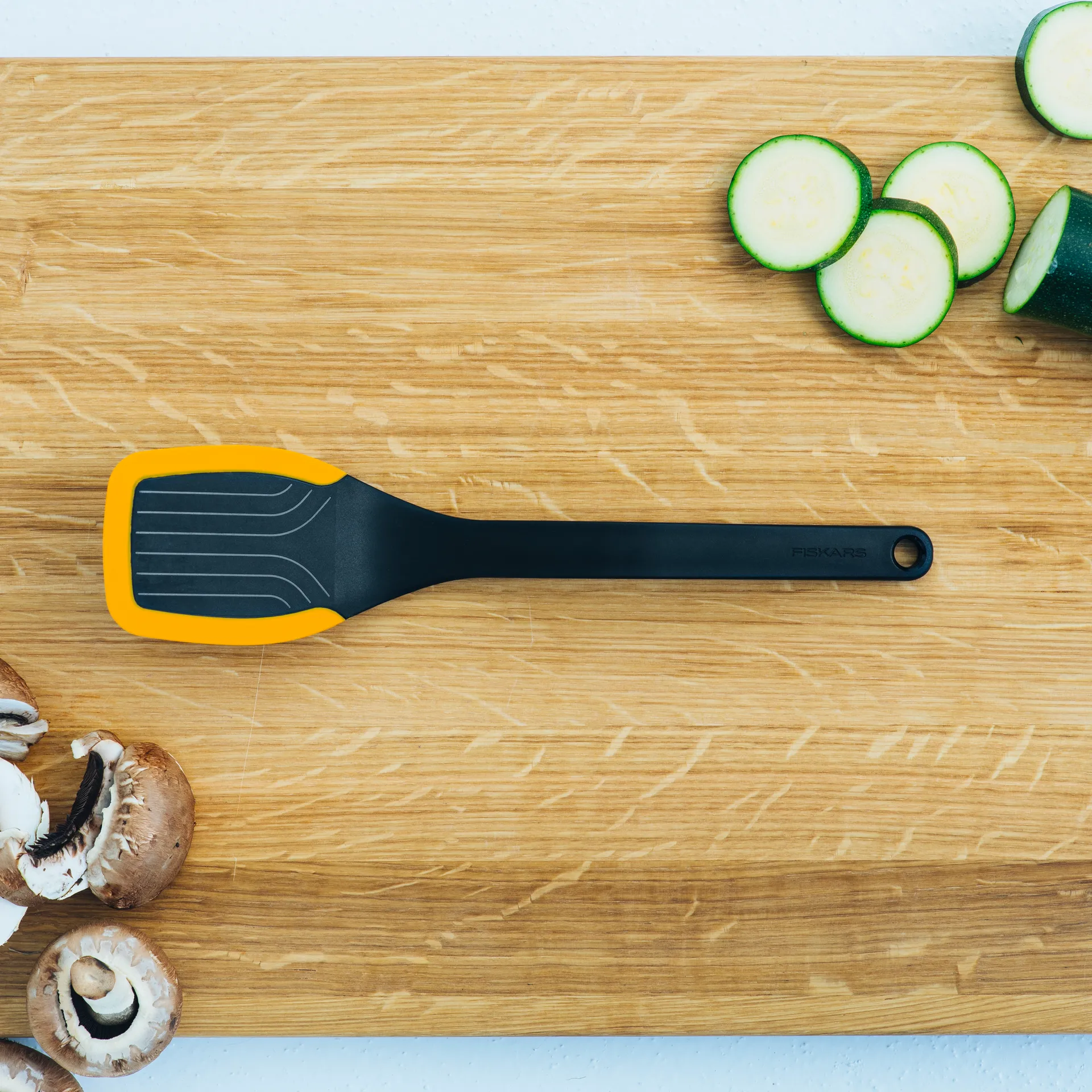 Functional Form -paistinpannu 29 cm, Musta Fiskars