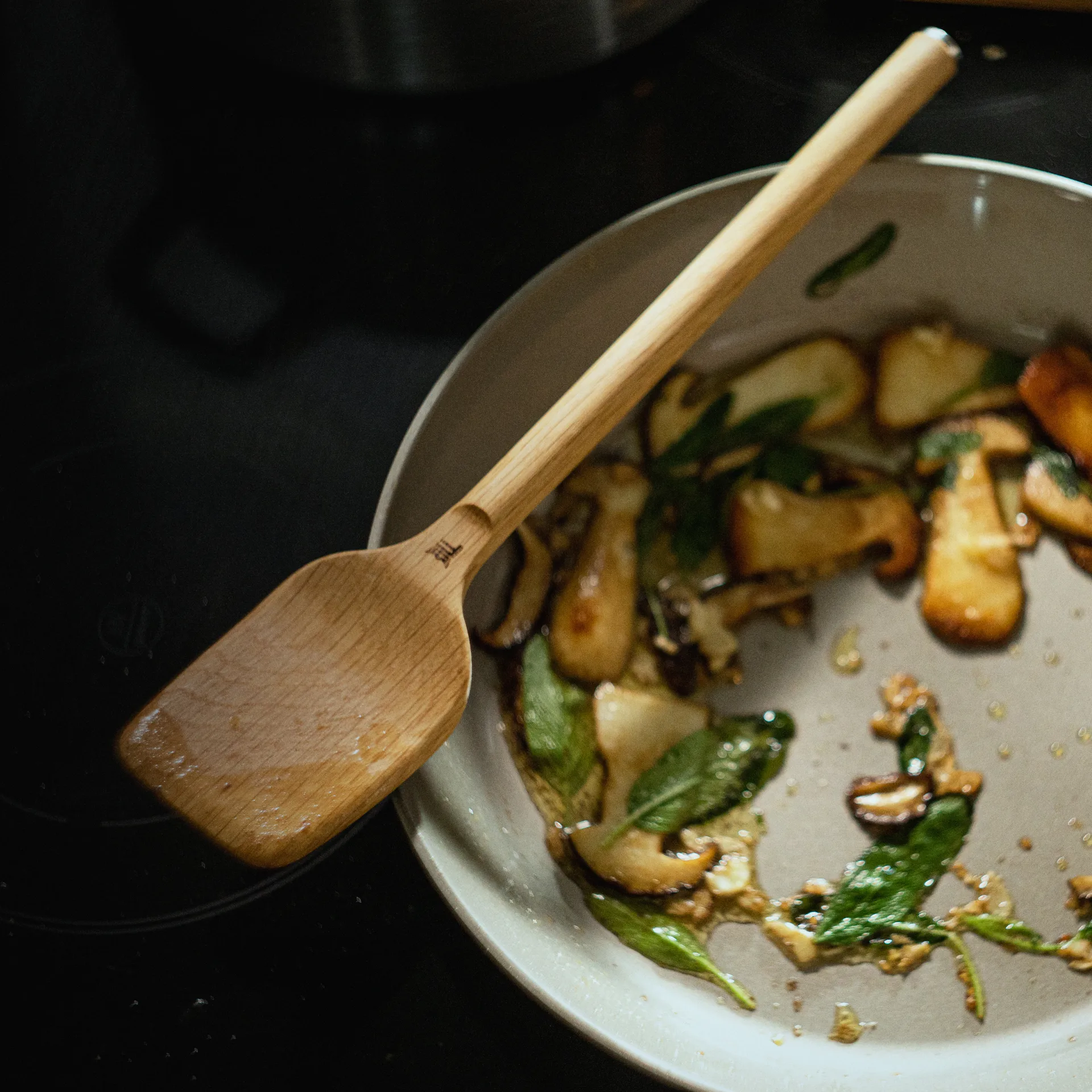 Norden paistinlasta, Tammi-ruostumaton teräs Fiskars