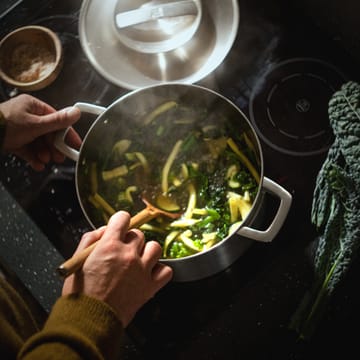 Norden wokkilasta - Tammi-ruostumaton teräs - Fiskars