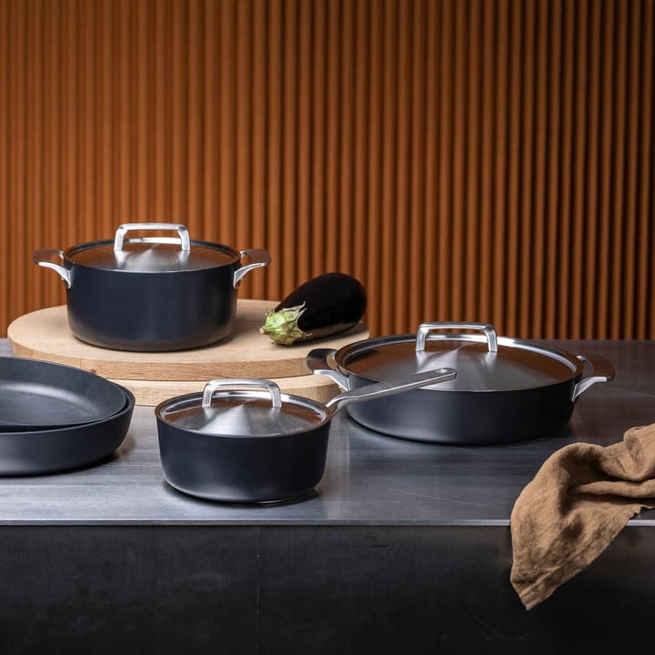 Rotisser uunipannu - 28 cm - Fiskars
