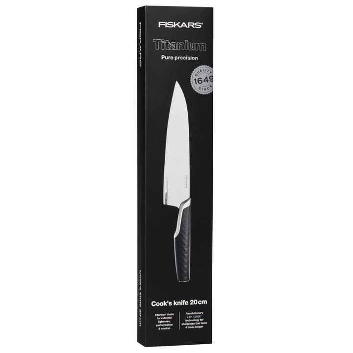 Titanium kokkiveitsi 20 cm, Musta Fiskars