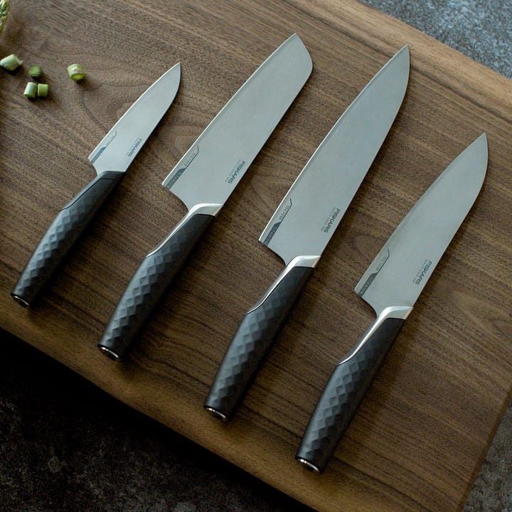 Titanium santokuveitsi 16 cm, Musta Fiskars
