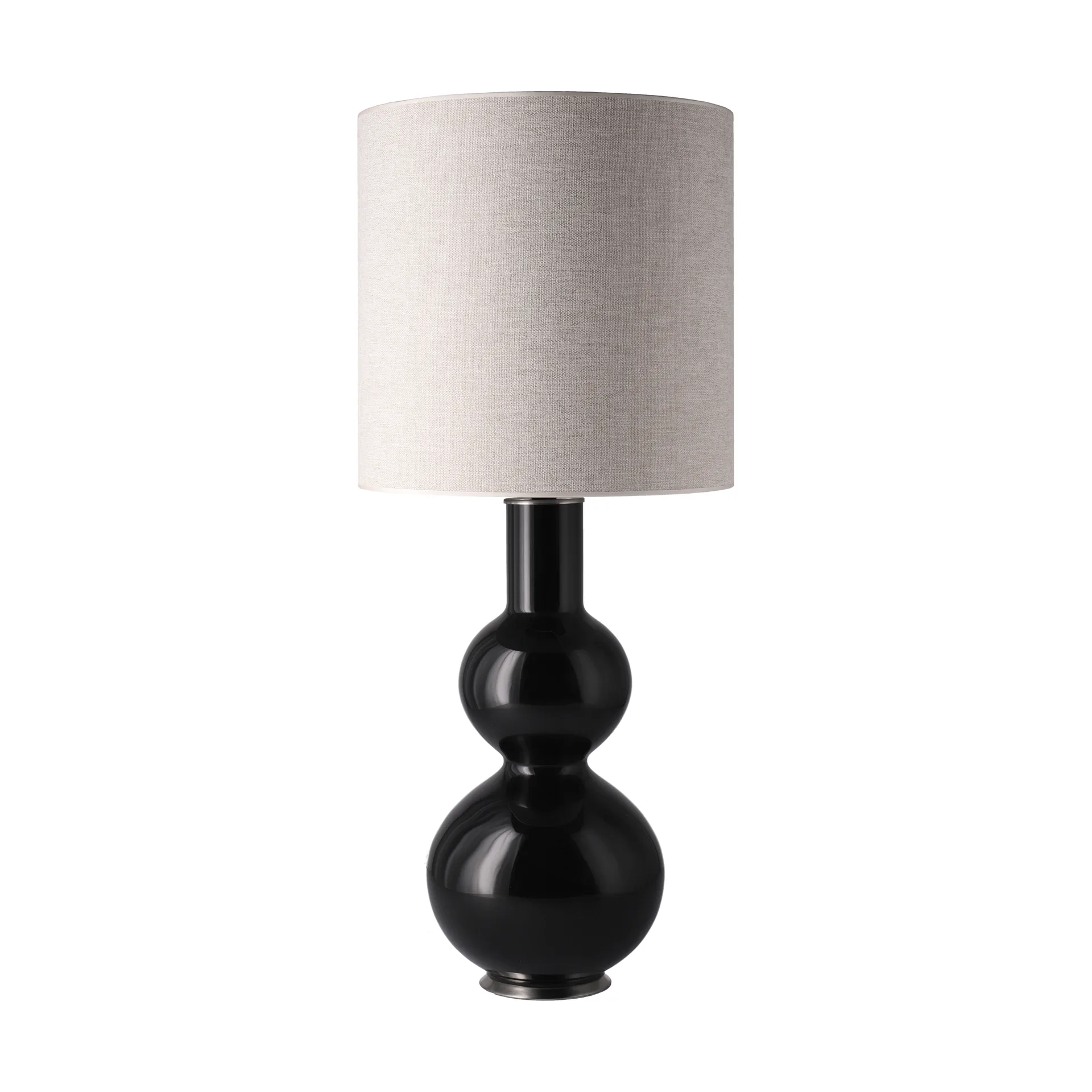 Augusta-pöytävalaisin mustalla lampunjalalla, London Beige M Flavia Lamps