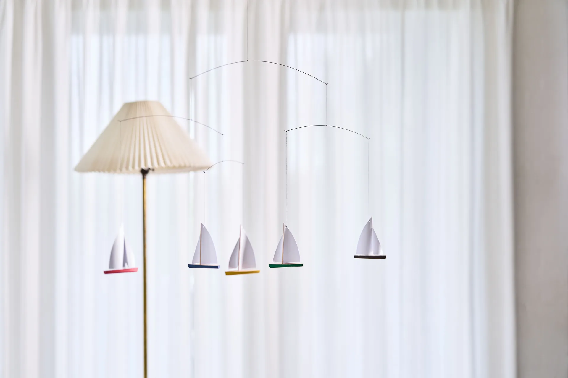 Dinghy Regatta 5 mobile, monivärinen Flensted Mobiles