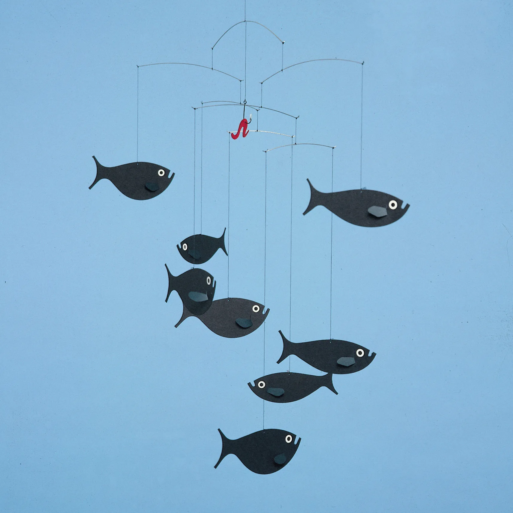 Shoal of fish -mobile, musta Flensted Mobiles
