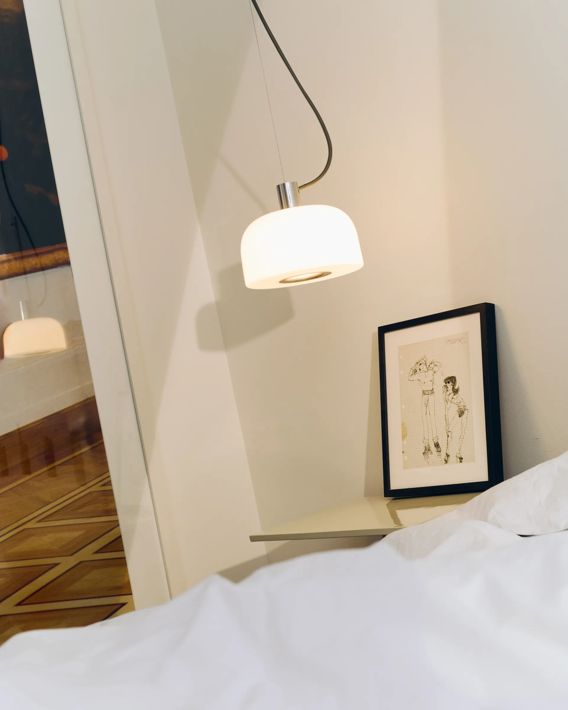 Bellhop Glass S1 kattovalaisin, Bright aluminum Flos